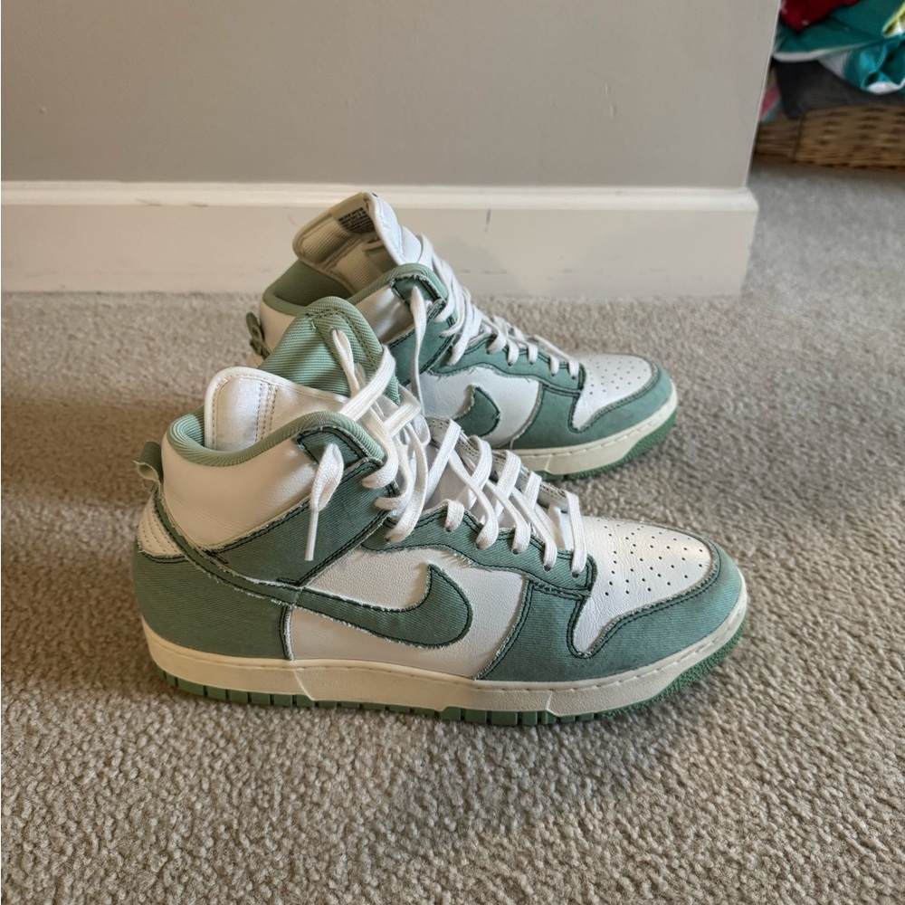 Men’s Green and White Nike Dunks